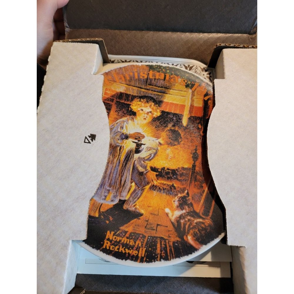 Edwin M knowles china plate somebody's up there‎ 19277E